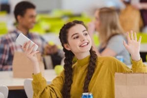 Glückliche Schülerin der Multischule